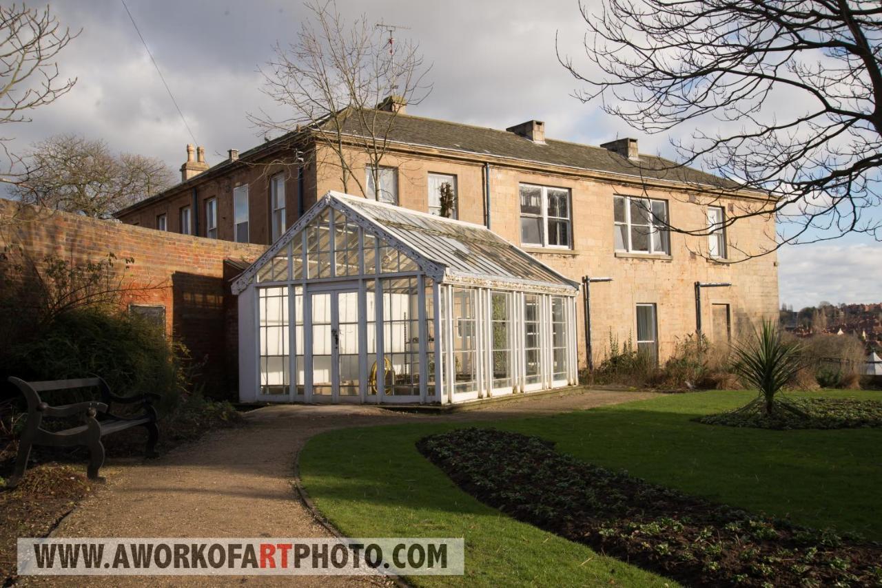 Mansfield Manor Hotel Extérieur photo